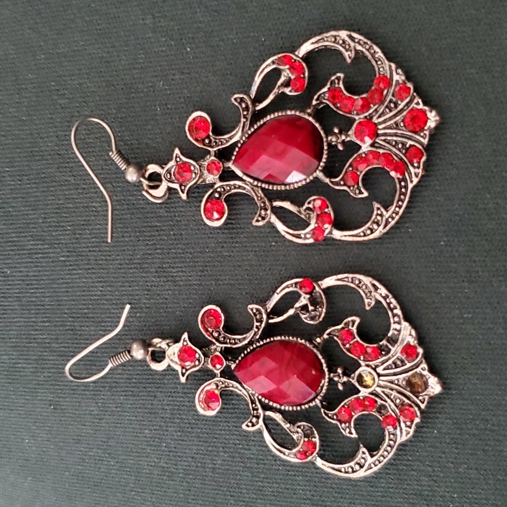 2" Long Gold Tone Red Stone Earings